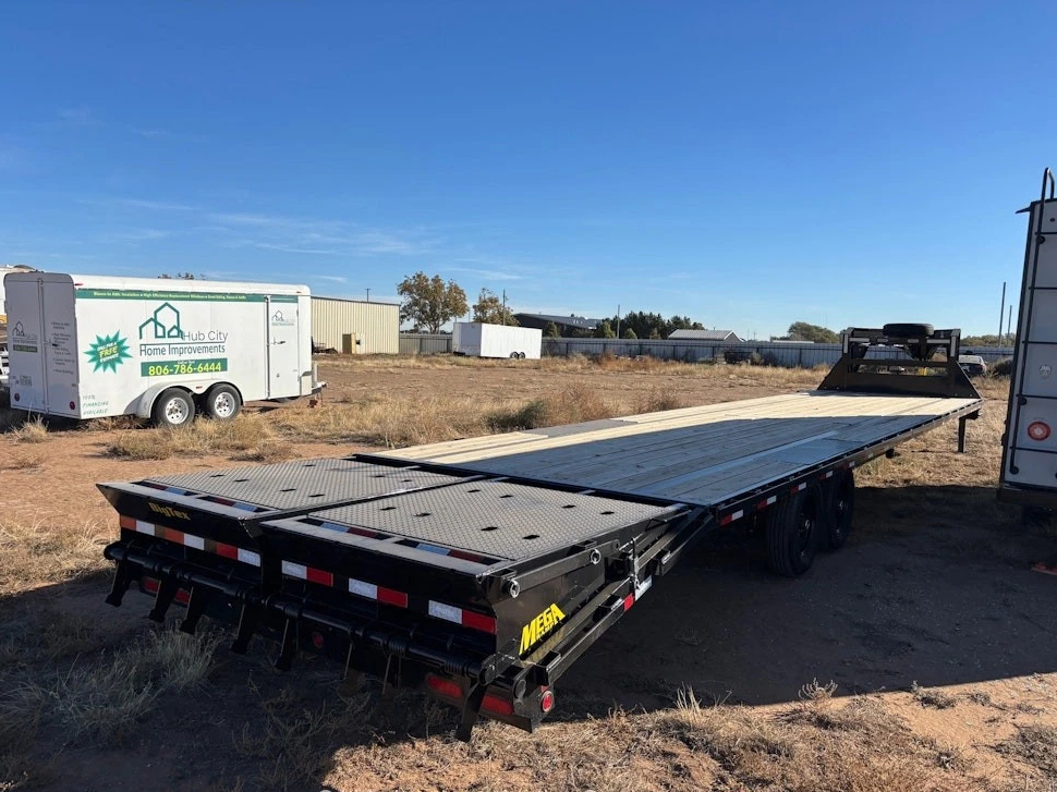 2026 Big Tex 14GN 40' Gooseneck T/A Flatbed Hotshot Utility Trailer - Image 4