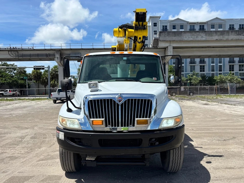 2012 International 4300M7 Altec 40' Bucket Truck Aerial Boom 6.4L V8 - Image 8