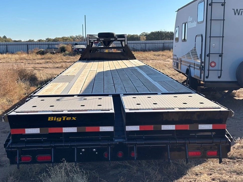 2026 Big Tex 14GN 40' Gooseneck T/A Flatbed Hotshot Utility Trailer - Image 9